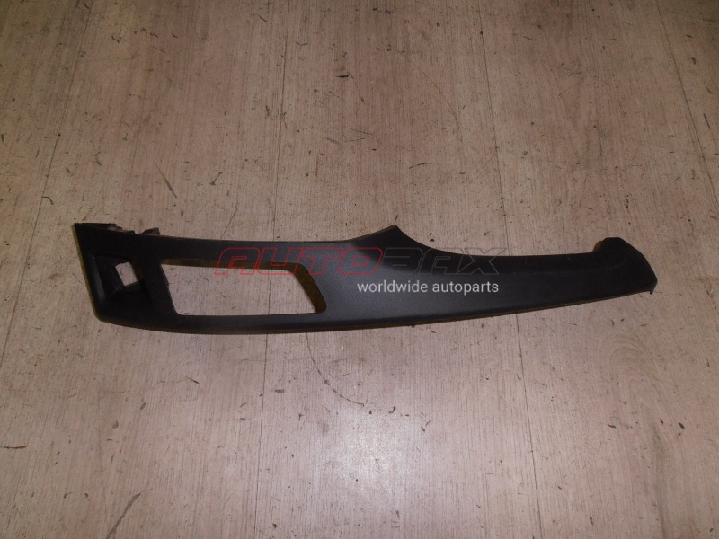 Накладка Консоли Yaris 2005>2011