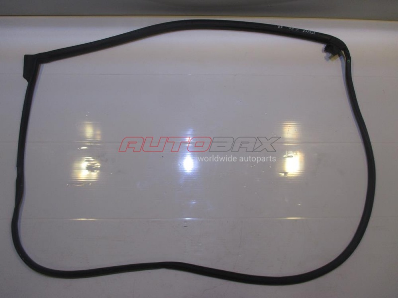 Уплотнитель Проема Двери Camry (V50/55) 2012>