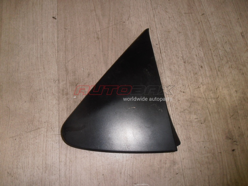 Уголок Зеркала Левый Yaris 2005>2011